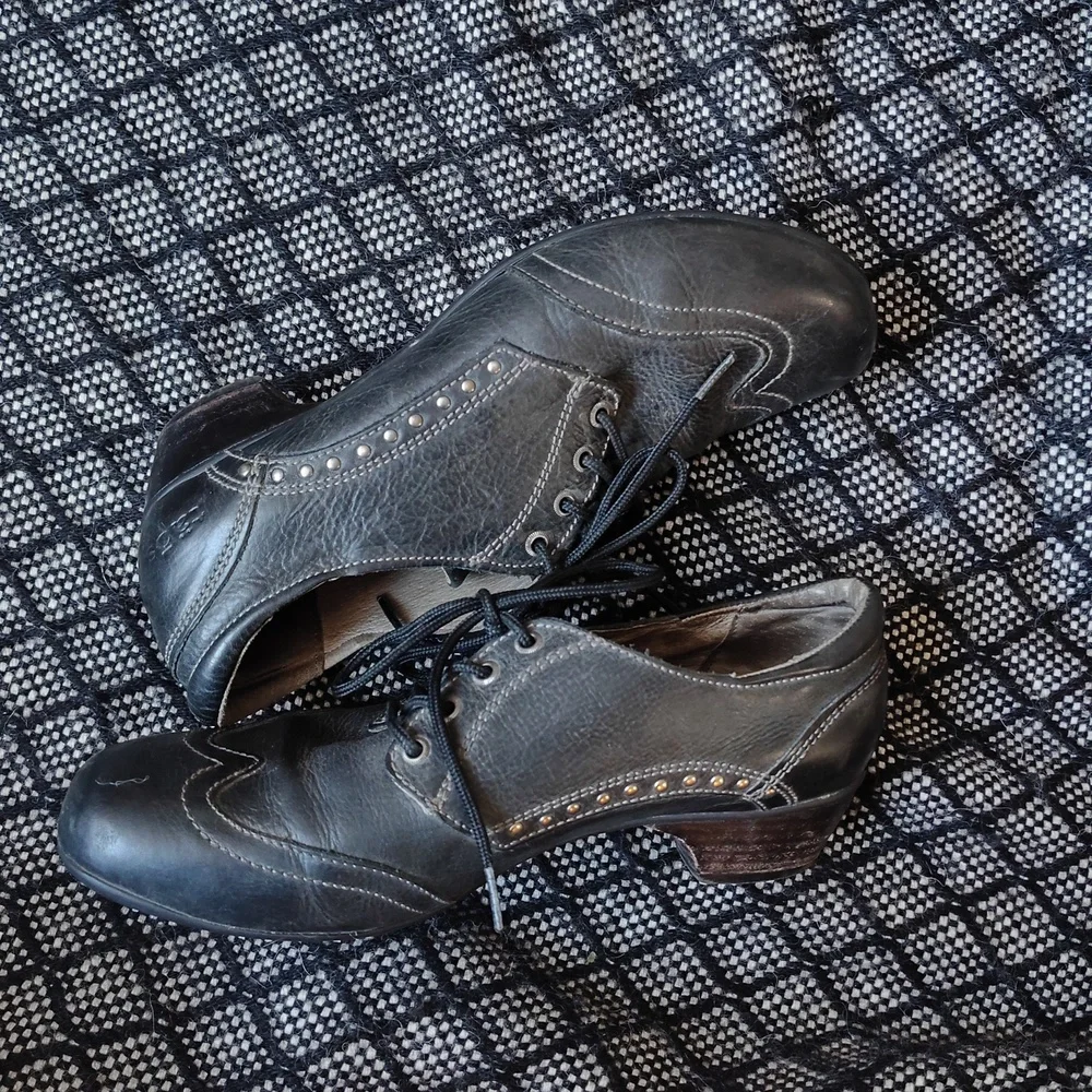Taos Jive Oxford Women's Heeled Shoes - Picture 3 of 3